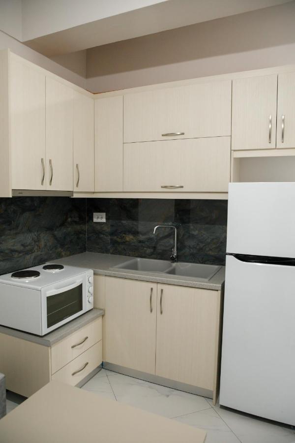 Logli Apartments Гирокастра Экстерьер фото