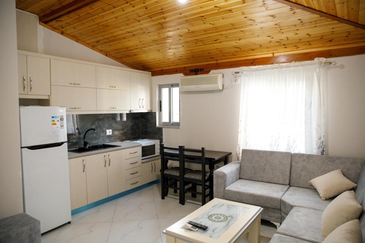 Logli Apartments Гирокастра Экстерьер фото